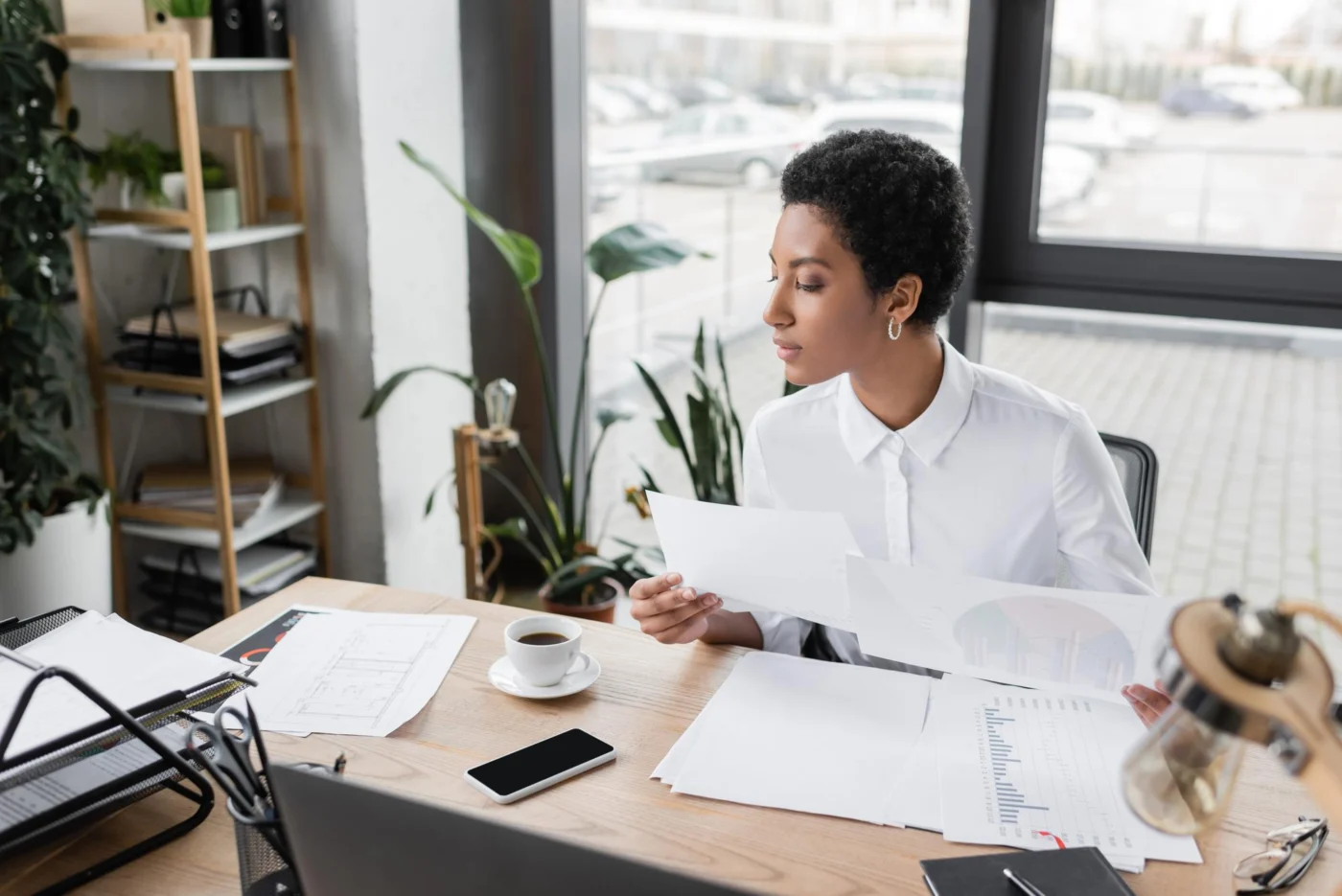 An independent professional reviewing the control, financial and relationship factors that the IRS weighs